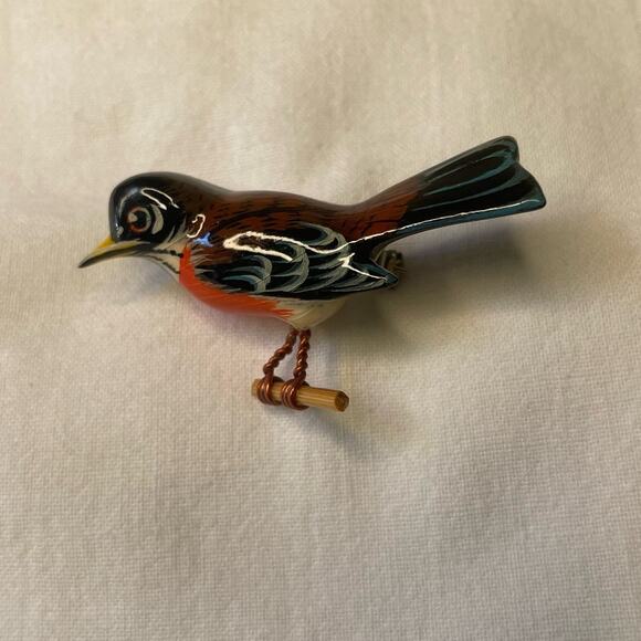 Vintage Hand Carved Genuine Auth. Takahashi Robin Bird Brooch Pin .Signed (K.T.) - Picture 5 of 10